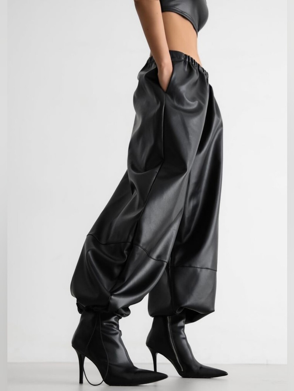 Zara Ladies Faux Leather balloon pants